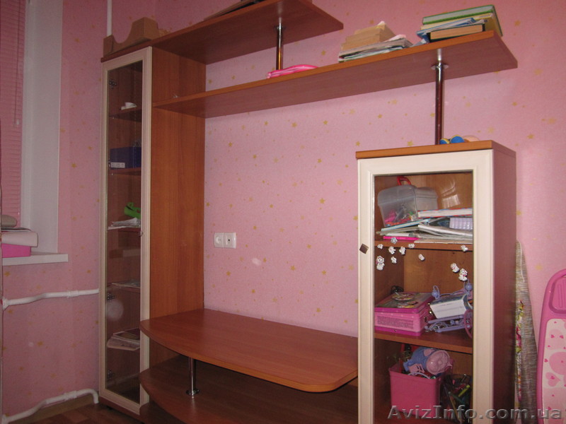 Продам стенку под елевизор - <ro>Изображение</ro><ru>Изображение</ru> #1, <ru>Объявление</ru> #121970