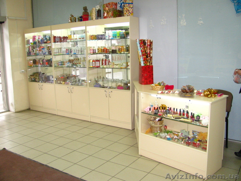 отдел косметики: 3 шкафа и угловой стол - <ro>Изображение</ro><ru>Изображение</ru> #1, <ru>Объявление</ru> #143332