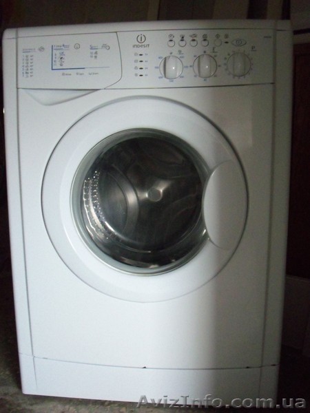 Продам стиральную машину Indesit WISL 85  - <ro>Изображение</ro><ru>Изображение</ru> #1, <ru>Объявление</ru> #470078