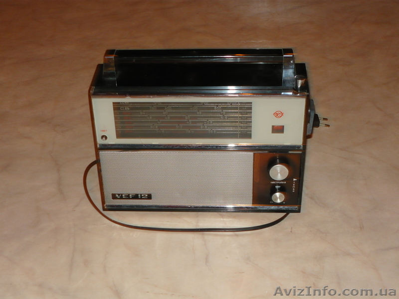 Легендарный советский радиоприемник VEF-12.В рабочем состоянии. - <ro>Изображение</ro><ru>Изображение</ru> #1, <ru>Объявление</ru> #989744