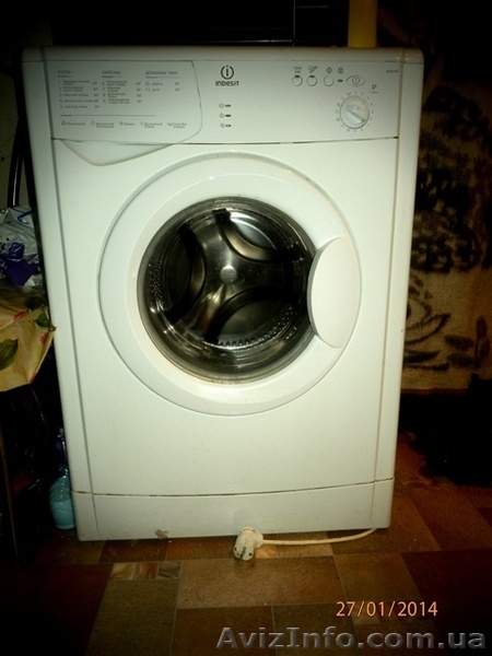 ПРОДАМ стиральную машину Indesit WISN 100 - <ro>Изображение</ro><ru>Изображение</ru> #1, <ru>Объявление</ru> #1028485
