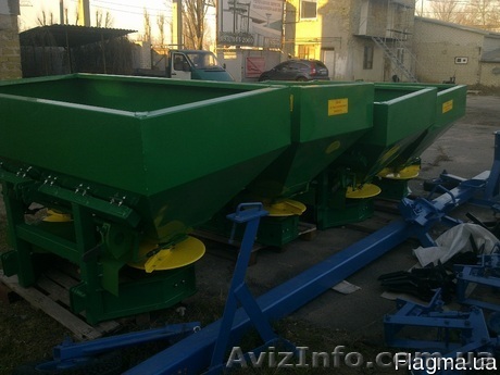 Машина для внесения удобрений 1200л - <ro>Изображение</ro><ru>Изображение</ru> #1, <ru>Объявление</ru> #1045433