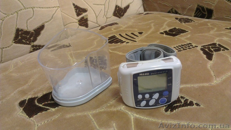 Танометр  на запясти с определением АД,  ИМТ, % жира в теле. - <ro>Изображение</ro><ru>Изображение</ru> #1, <ru>Объявление</ru> #1067150