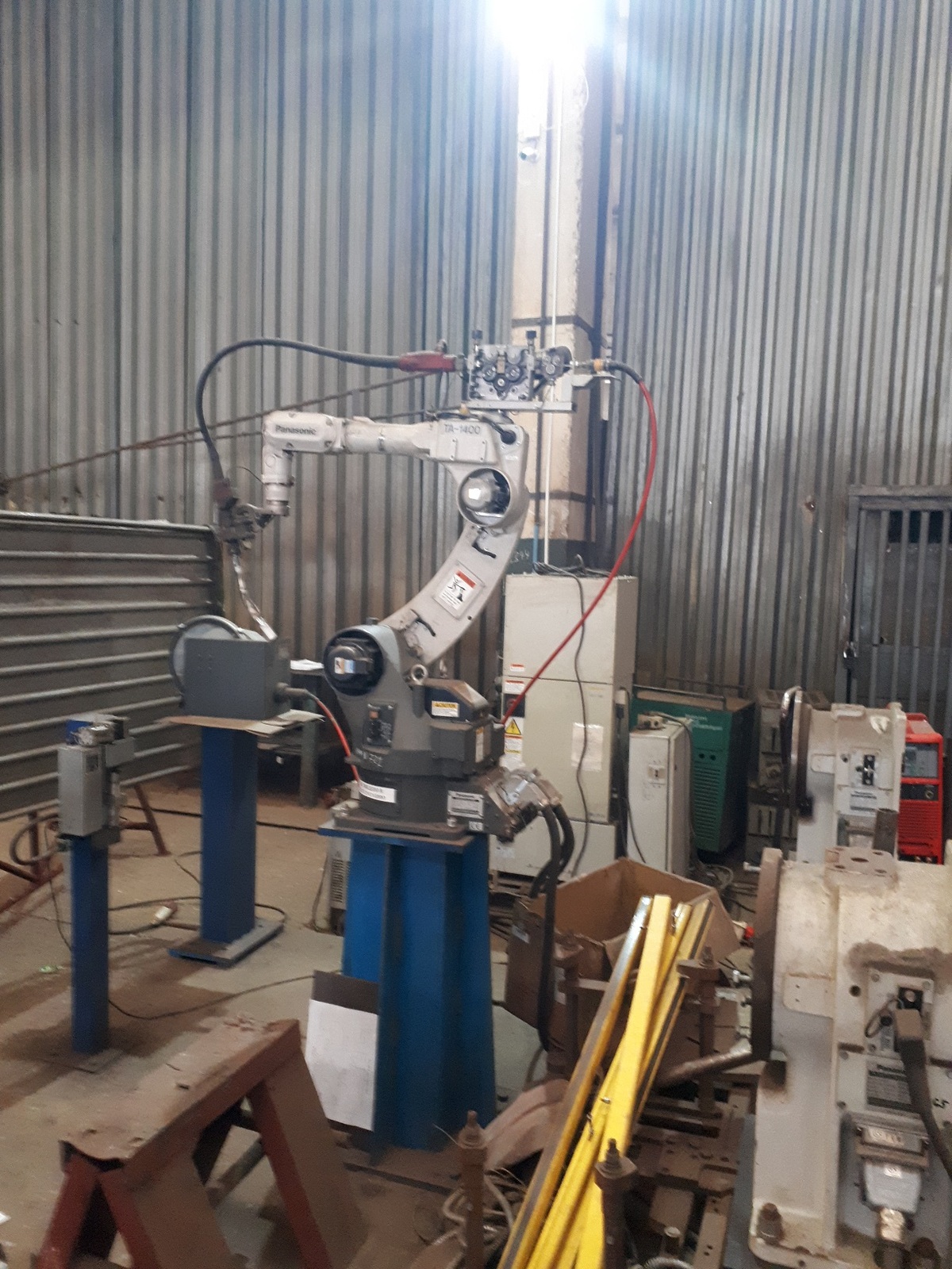 Продам  сварочный робот Panasonic  модель YA-1  - <ro>Изображение</ro><ru>Изображение</ru> #1, <ru>Объявление</ru> #1699005