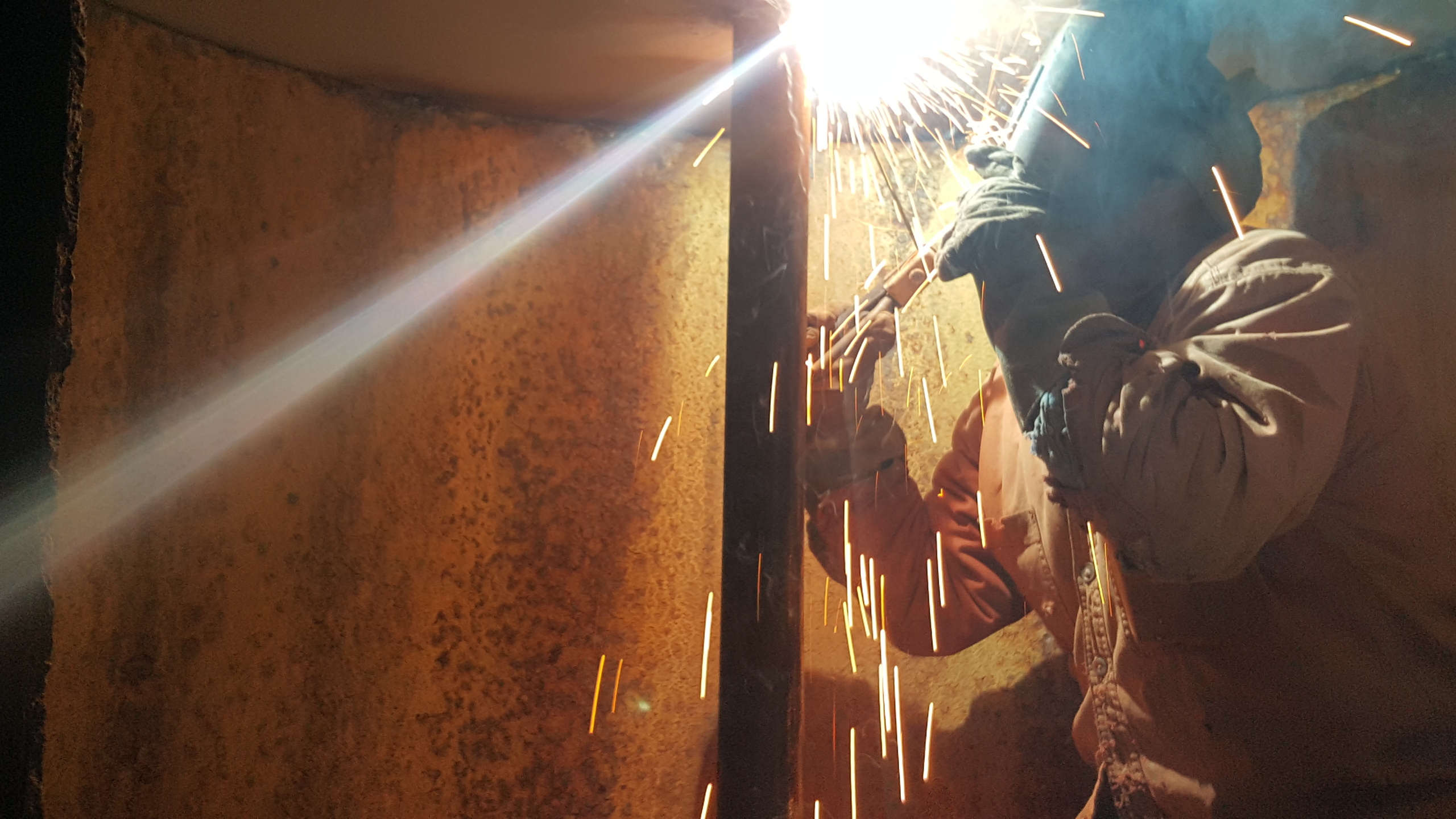 Требуются сварщики Новомосковск Днепропетровская обл - <ro>Изображение</ro><ru>Изображение</ru> #1, <ru>Объявление</ru> #1589039