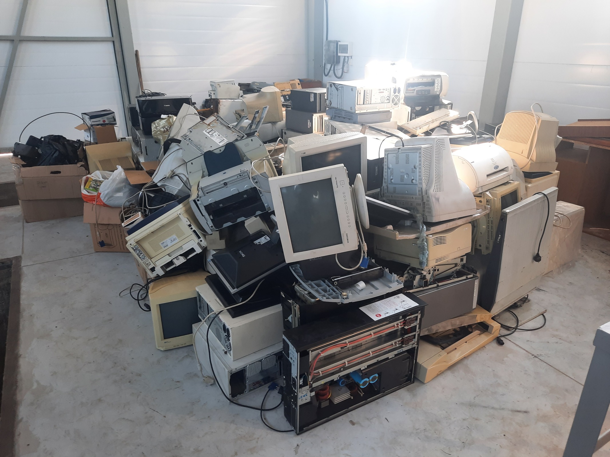 Утилизация компьютерной, офисной техники, электроприборов. - <ro>Изображение</ro><ru>Изображение</ru> #1, <ru>Объявление</ru> #1711087