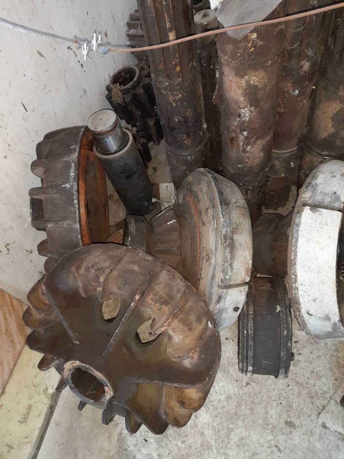 Шкив 652Б.036.00.1 на ЭО-652,ЭО-4111,ЭО-4112. В наличие 2 шт. Состояние б.у. Цен - <ro>Изображение</ro><ru>Изображение</ru> #1, <ru>Объявление</ru> #1719021