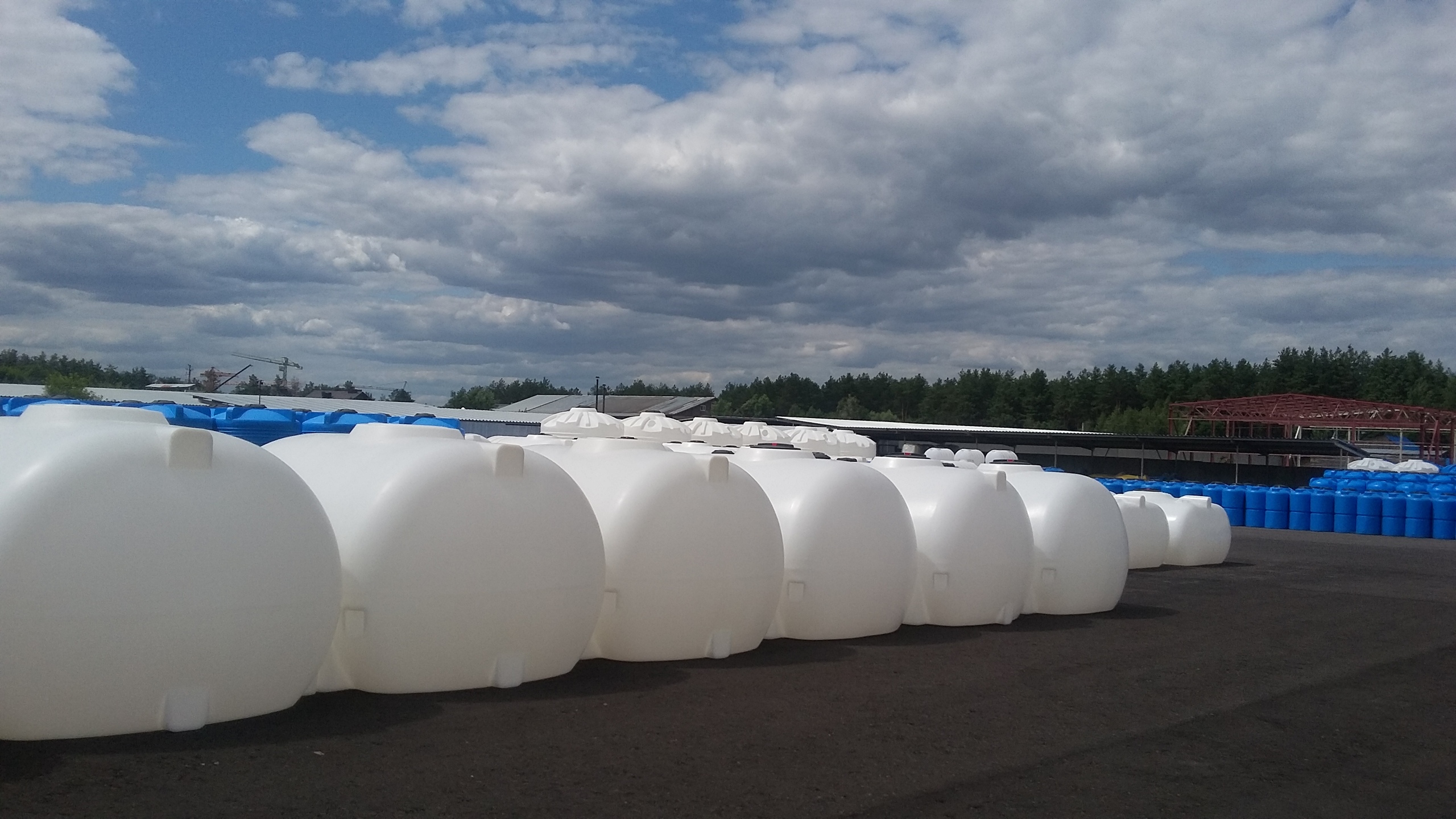 Пластиковые емкости для перевозки жидких удобрений - <ro>Изображение</ro><ru>Изображение</ru> #1, <ru>Объявление</ru> #1736174