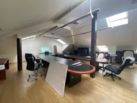 Оренда будівлі в центрі міста зі своїм двором. 3 поверха + цоколь - <ro>Изображение</ro><ru>Изображение</ru> #2, <ru>Объявление</ru> #1747208