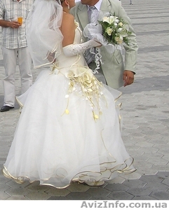 Свадебное платье 44-46 р. 1200 грн - <ro>Изображение</ro><ru>Изображение</ru> #2, <ru>Объявление</ru> #303338