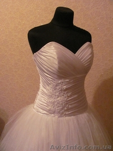 Шикарное новое свадебное платье по доступной цене - <ro>Изображение</ro><ru>Изображение</ru> #4, <ru>Объявление</ru> #493630