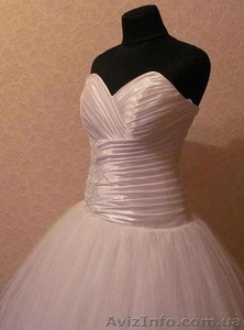 Шикарное новое свадебное платье по доступной цене - <ro>Изображение</ro><ru>Изображение</ru> #3, <ru>Объявление</ru> #493630