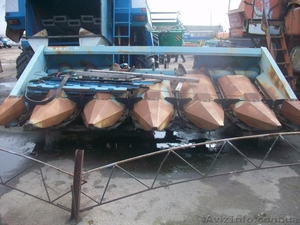 Продам жатку кукурузную КМС-6,  2003 г.в. с малой наработкой.