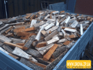 Продам дрова пиленные,  уголь в мешках,  топливные брикеты