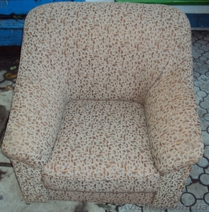 Продам диван и кресло б/у - <ro>Изображение</ro><ru>Изображение</ru> #1, <ru>Объявление</ru> #772262