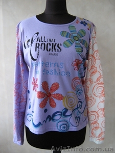 Футболка с стразами 