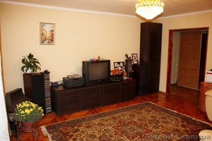 Продам четырехкомнатную  квартиру в Днепропетровске р-н Бабушкинский  - <ro>Изображение</ro><ru>Изображение</ru> #1, <ru>Объявление</ru> #1016979
