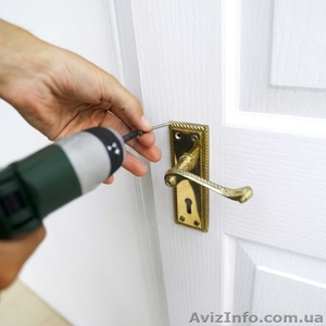 Установка дверей и замков.