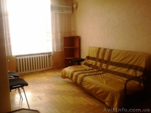 Продам 2-комнатную квартиру – сталинку на ул. Дзержиского - <ro>Изображение</ro><ru>Изображение</ru> #2, <ru>Объявление</ru> #1269499