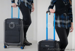 Купить уникальный смарт чемодан Bluesmart One с GPRS и USB-портом!