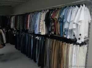 Торговое оборудование бу (мебель торговая и стеллажи) для одежды/обуви