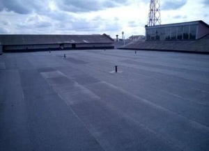 Ремонт крыши, укладка еврорубероида в Харькове