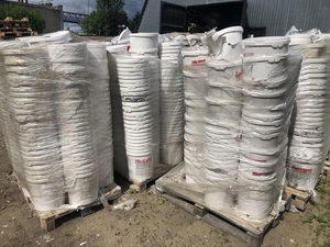 Покупаем отходы пластиковых шезлонгов,  барной мебели,  ведра и отходы из полипр-н