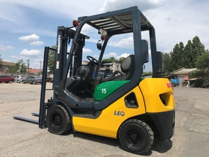 Газ-бензиновый вилочный погрузчик Komatsu с боковым смещением