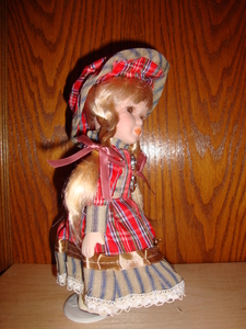 Продам коллекционную куклу.   - <ro>Изображение</ro><ru>Изображение</ru> #2, <ru>Объявление</ru> #1701179