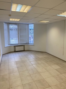 Продаж офісу в центрі,  з орендарями. Червона лінія,  2 входа. #1747114