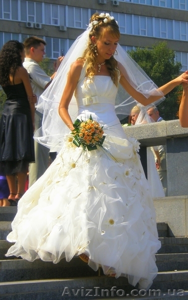 свадебный наряд - <ro>Изображение</ro><ru>Изображение</ru> #3, <ru>Объявление</ru> #302613