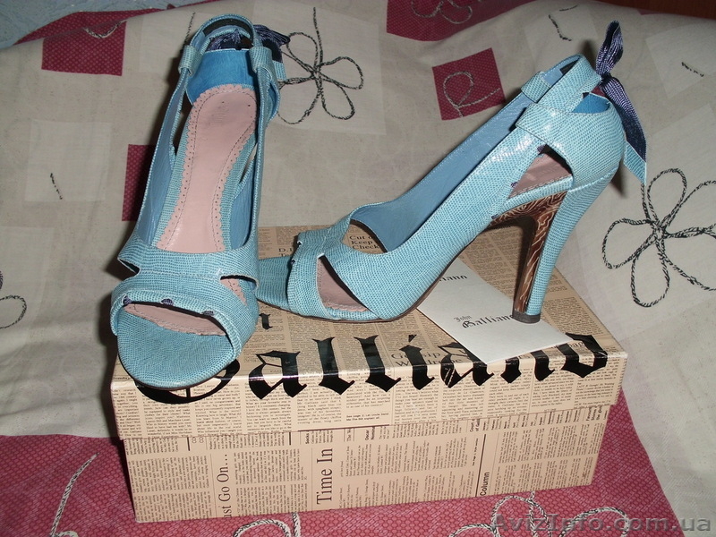 Продам босоножки "John Galliano" - <ro>Изображение</ro><ru>Изображение</ru> #2, <ru>Объявление</ru> #441617