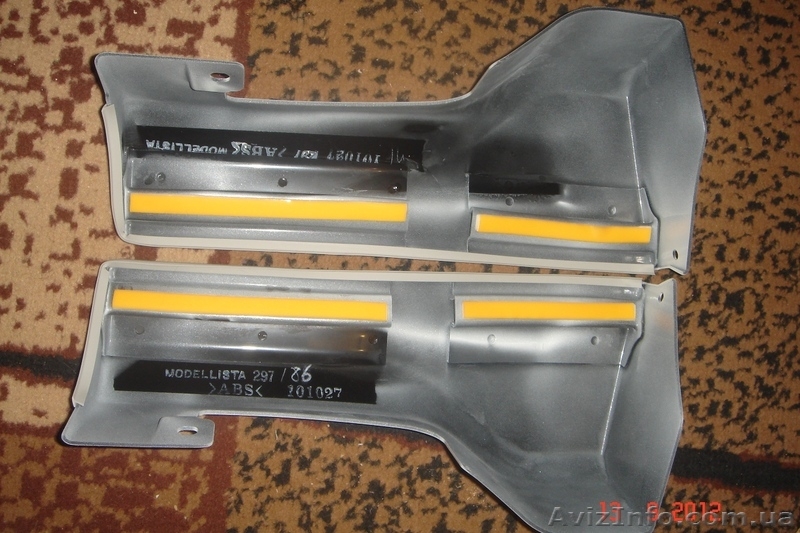 Накладки на пороги на автомобиль Toyota RAW-4 - <ro>Изображение</ro><ru>Изображение</ru> #4, <ru>Объявление</ru> #755533