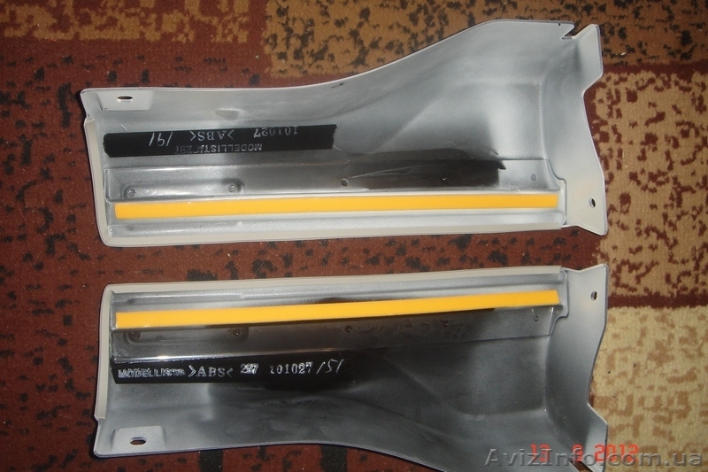 Накладки на пороги на автомобиль Toyota RAW-4 - <ro>Изображение</ro><ru>Изображение</ru> #5, <ru>Объявление</ru> #755533