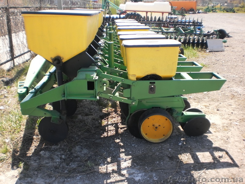Сеялка John Deer 7000 8 -рядная  - <ro>Изображение</ro><ru>Изображение</ru> #2, <ru>Объявление</ru> #1023875