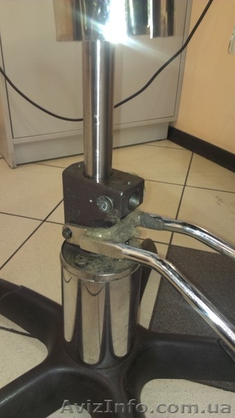 Перетяжка и ремонт парикмахерских кресел за 1 день. Рем. других кресел - <ro>Изображение</ro><ru>Изображение</ru> #3, <ru>Объявление</ru> #1209960