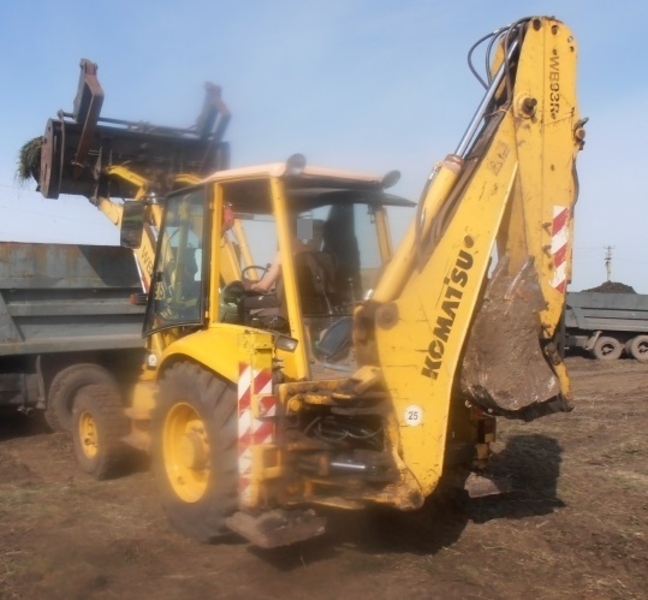 Продаем экскаватор-погрузчик KOMATSU WB 93R-2, 0,38 м3, 2004 г.в. - <ro>Изображение</ro><ru>Изображение</ru> #6, <ru>Объявление</ru> #1655975