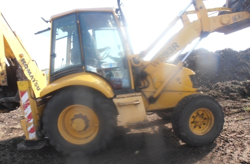 Продаем экскаватор-погрузчик KOMATSU WB 93R-2, 0,38 м3, 2004 г.в. - <ro>Изображение</ro><ru>Изображение</ru> #4, <ru>Объявление</ru> #1655975