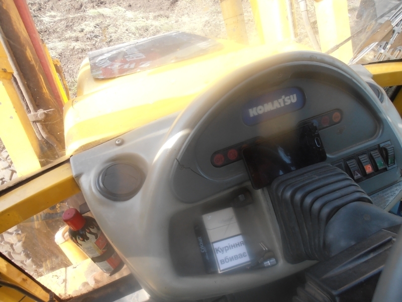 Продаем экскаватор-погрузчик KOMATSU WB 93R-2, 0,38 м3, 2004 г.в. - <ro>Изображение</ro><ru>Изображение</ru> #8, <ru>Объявление</ru> #1655975