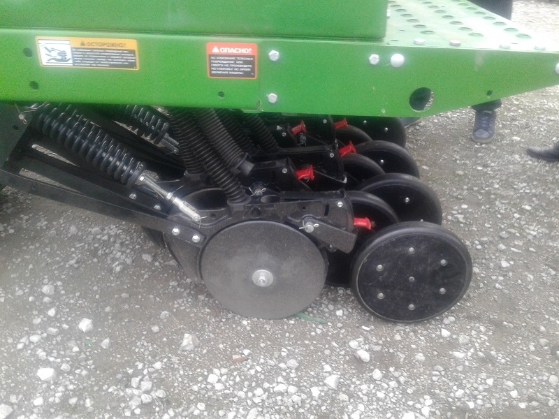 Сеялка зерновая John Deere 455  - <ro>Изображение</ro><ru>Изображение</ru> #4, <ru>Объявление</ru> #1667806