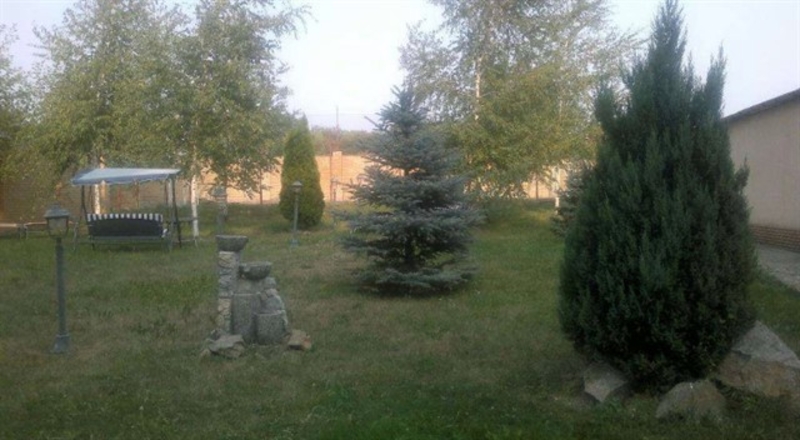 Жилая усадьба из трех домов постройки 2005 г.общей пл. 400 м.кв - <ro>Изображение</ro><ru>Изображение</ru> #3, <ru>Объявление</ru> #1683706