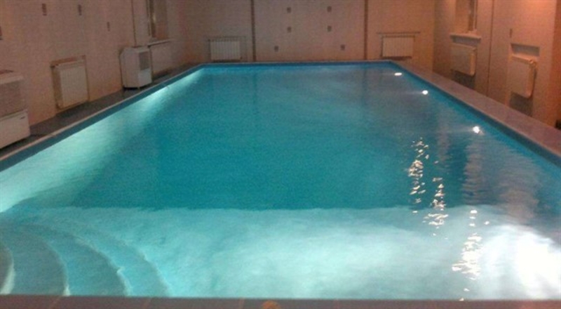 Жилая усадьба из трех домов постройки 2005 г.общей пл. 400 м.кв - <ro>Изображение</ro><ru>Изображение</ru> #7, <ru>Объявление</ru> #1683706