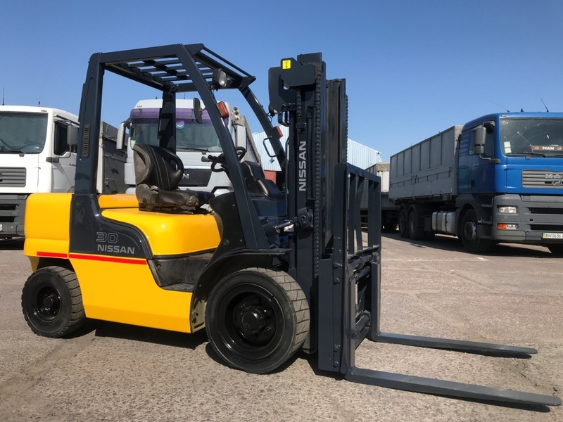 Дизельный погрузчик навантажувач Nissan на 3 тонны с позиционером вил - <ro>Изображение</ro><ru>Изображение</ru> #4, <ru>Объявление</ru> #1696552