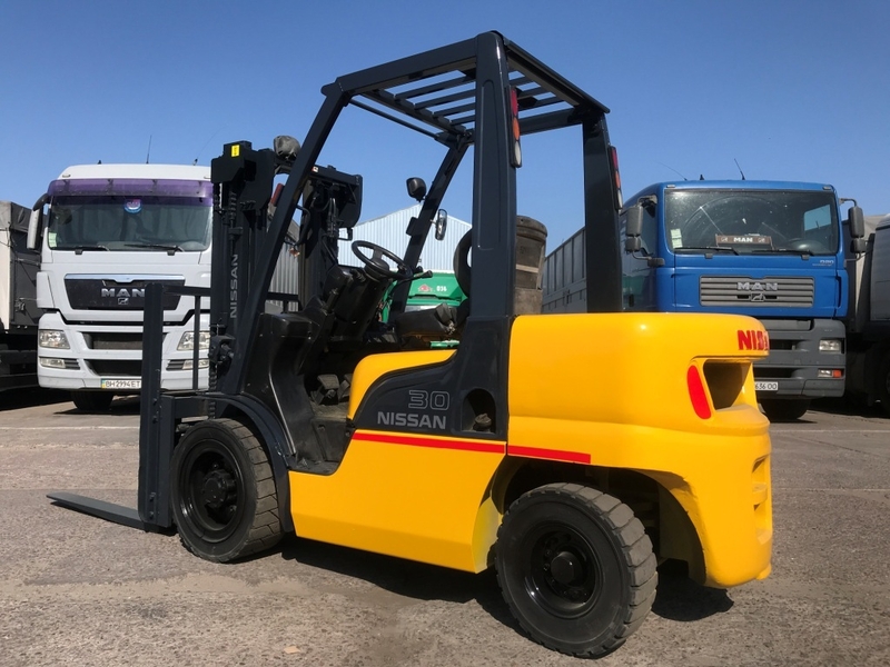 Дизельный погрузчик навантажувач Nissan на 3 тонны с позиционером вил - <ro>Изображение</ro><ru>Изображение</ru> #5, <ru>Объявление</ru> #1696552
