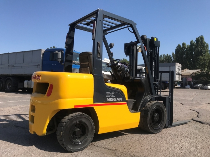 Дизельный погрузчик навантажувач Nissan на 3 тонны с позиционером вил - <ro>Изображение</ro><ru>Изображение</ru> #6, <ru>Объявление</ru> #1696552