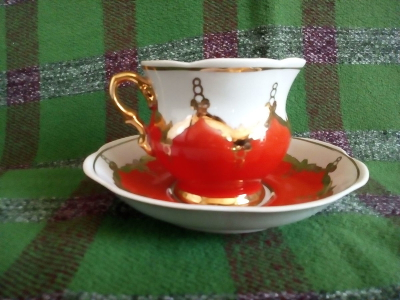 Продам сервиз фарфор "Красный бутон". СССР.   - <ro>Изображение</ro><ru>Изображение</ru> #3, <ru>Объявление</ru> #1701191