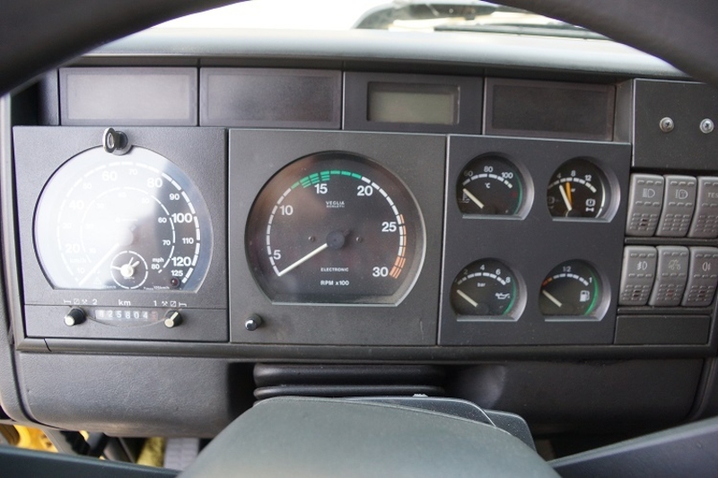 Продам автомобиль  IVEKO MAGIRUS 440.   - <ro>Изображение</ro><ru>Изображение</ru> #3, <ru>Объявление</ru> #1708373