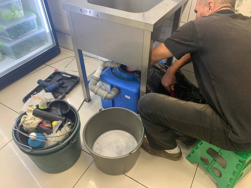 Чистка/монтаж/установка жироуловителя в г.Днепр - <ro>Изображение</ro><ru>Изображение</ru> #3, <ru>Объявление</ru> #1728898