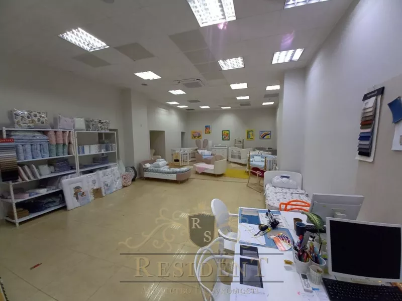 Приміщення в центрі міста. 1 поверх, перші двері в загальному вході. - <ro>Изображение</ro><ru>Изображение</ru> #4, <ru>Объявление</ru> #1747064