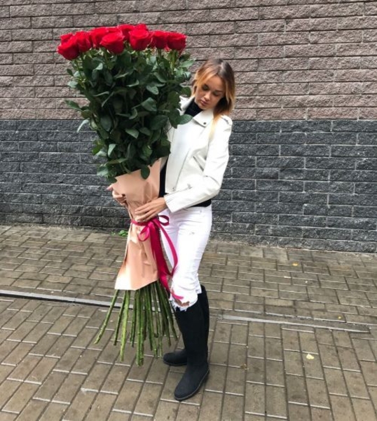 Заказать букет роз Днепр сравнить цены. Магазин цветов читать отзывы. 101 роза - <ro>Изображение</ro><ru>Изображение</ru> #4, <ru>Объявление</ru> #1489471